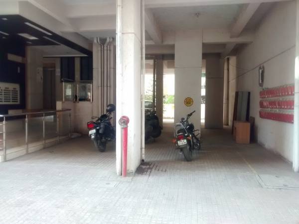  siddhivinayak-darshan Car Parking