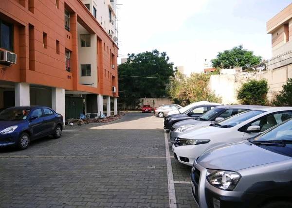  ocean-tower Car Parking