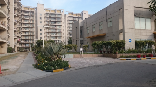  chloris Paved Compound