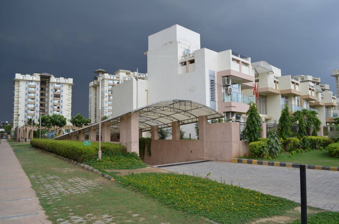 Images for Elevation of Amrapali Grand