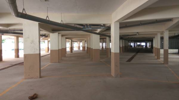  white-cliff Closed Car Parking