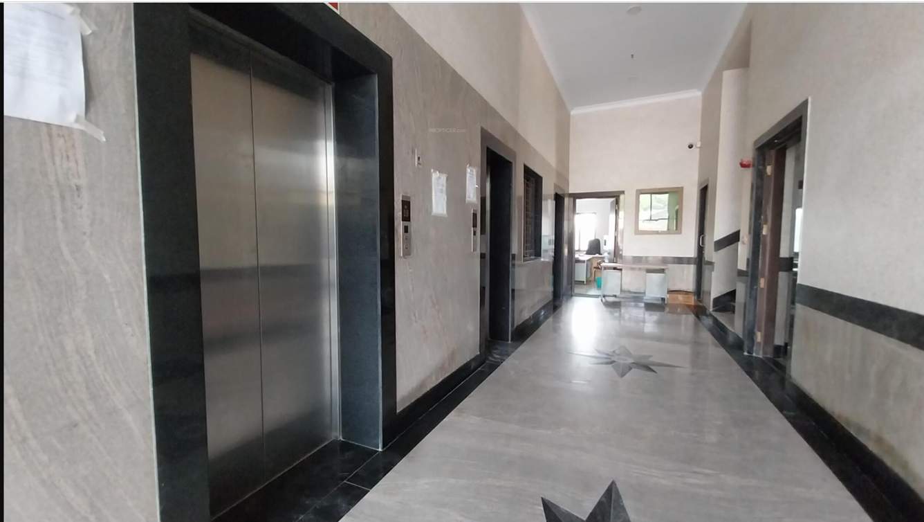  raheja residency Lift(s)