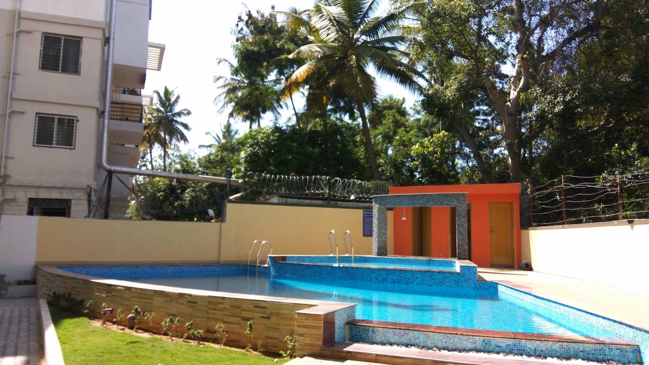  greens Swimming Pool