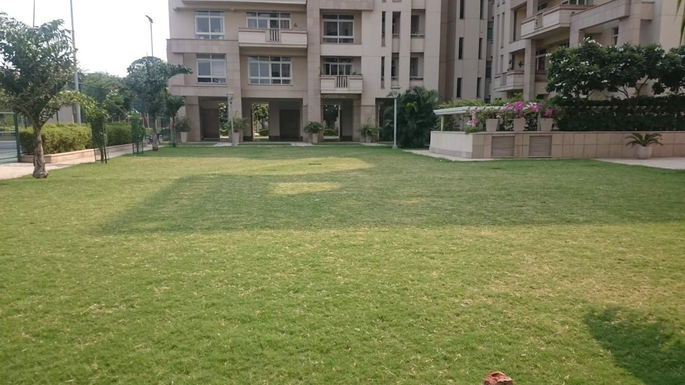  the ivy Landscaped Gardens