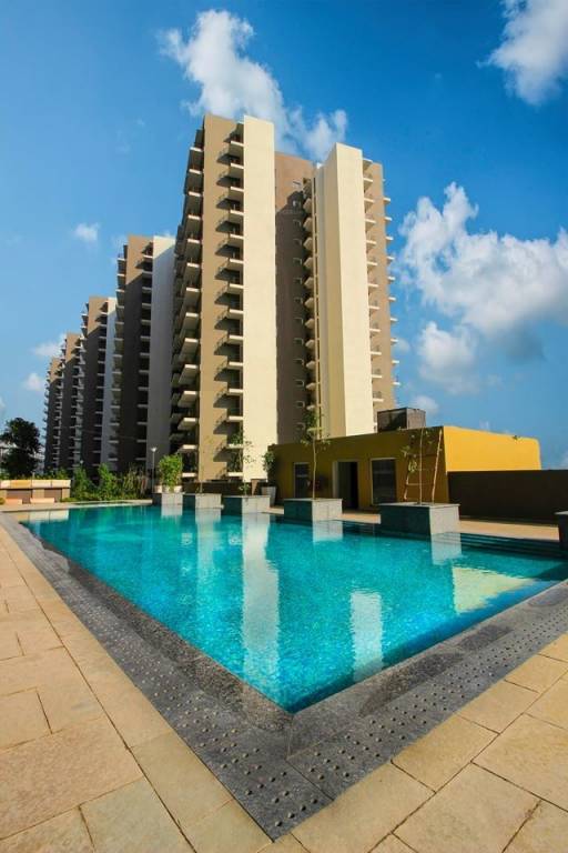  time residency Swimming Pool