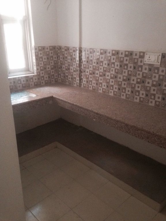 city phase 2 Kitchen