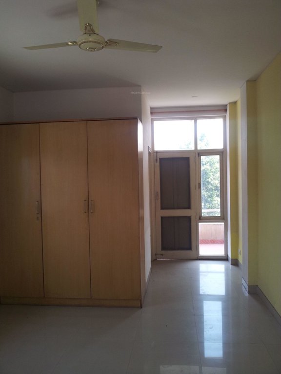  status enclave Bedroom