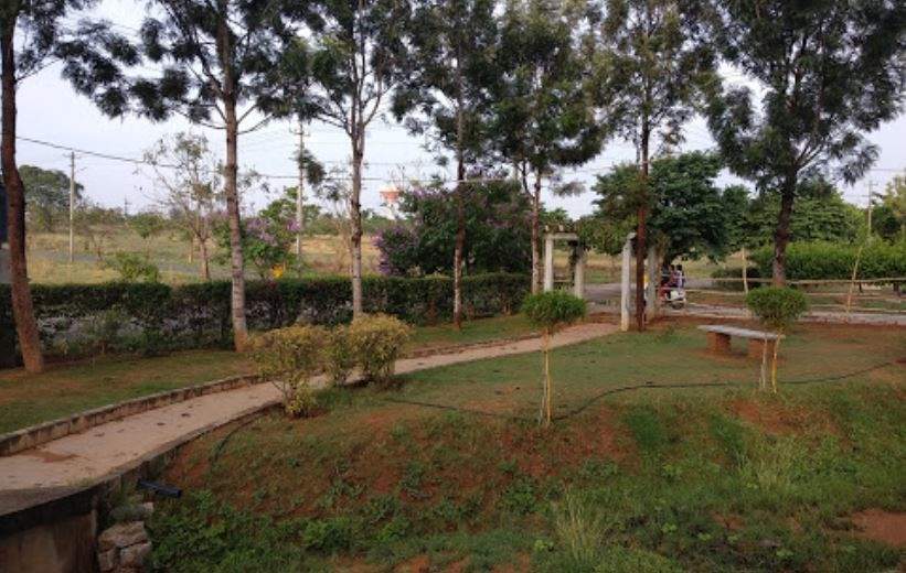  seasons Landscaped Gardens