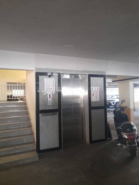 Lift(s) sarovara Lift(s)