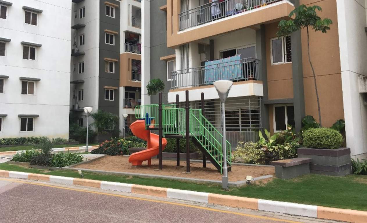  hillpark avenue Children's play area