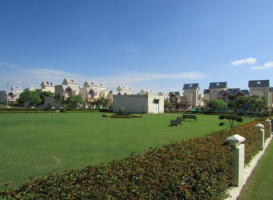  savoy Images for Amenities of Eldeco Savoy