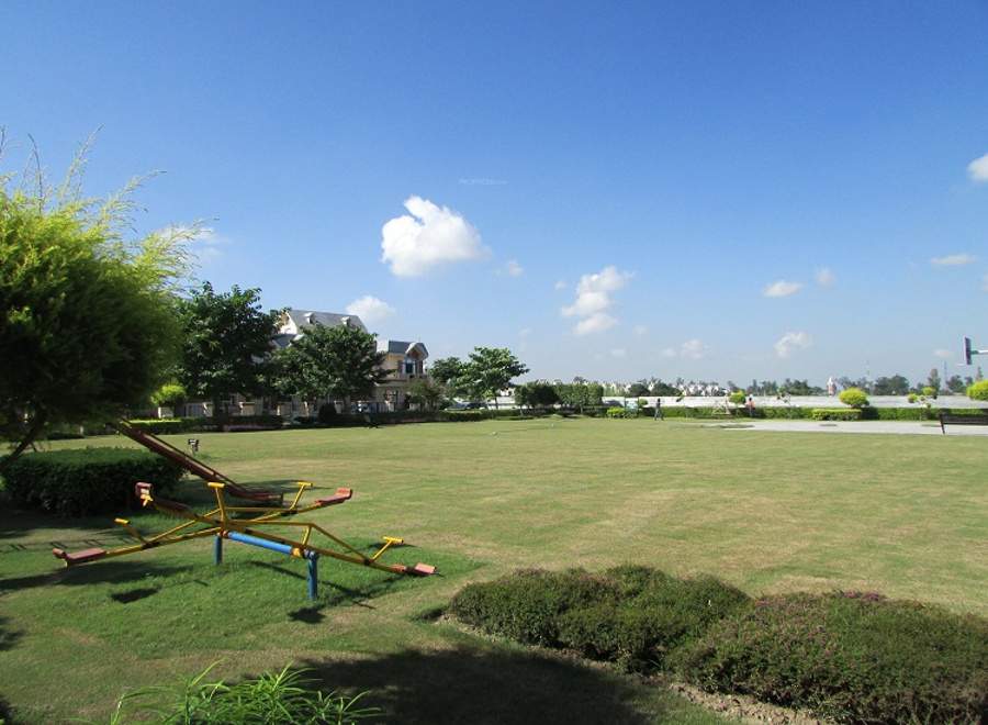  savoy Images for Amenities of Eldeco Savoy