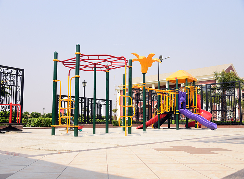 inner circle ii Children's play area