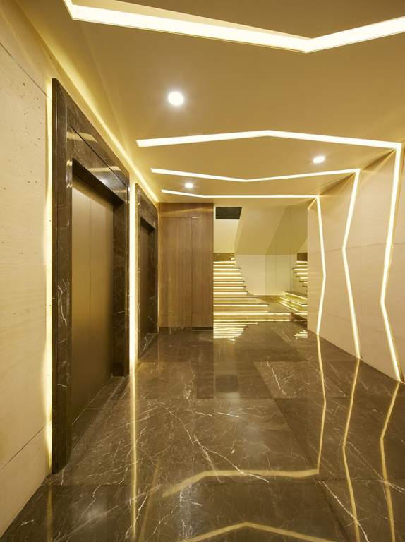  signature Lift Available