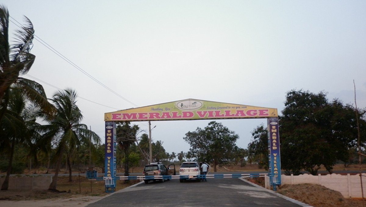  emerald village Plot