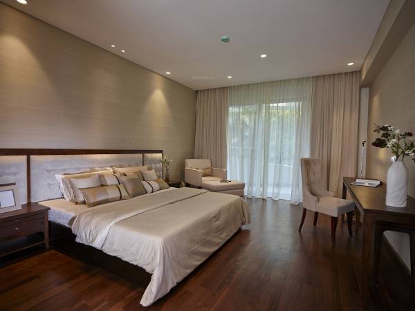 Images for Main Other of Vilas Javdekar Portia