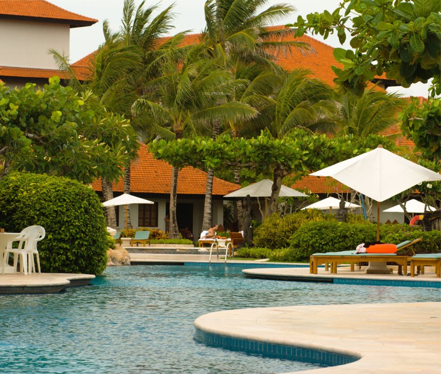  hills apartments Swimming Pool