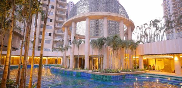  golfshire Swimming Pool