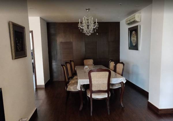  the-aralias Living Area