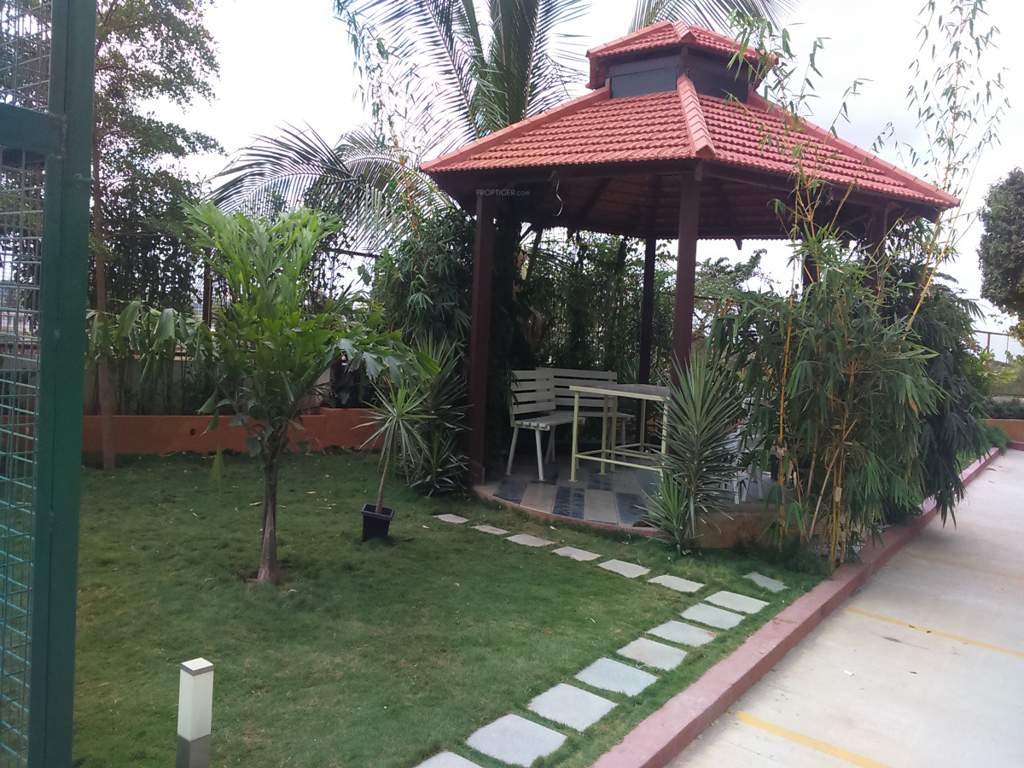  square Landscaped Gardens