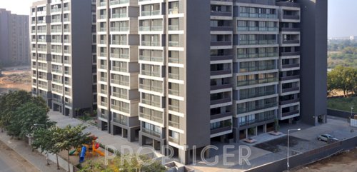 Images for Elevation of Gala Luxuria luxuria Images for Elevation of Gala Luxuria