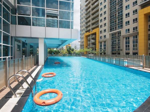  aspire-towers Swimming Pool