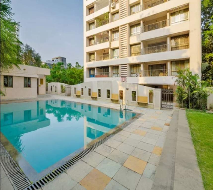  park royale Swimming Pool