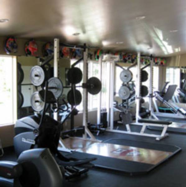  bella-vista Gymnasium