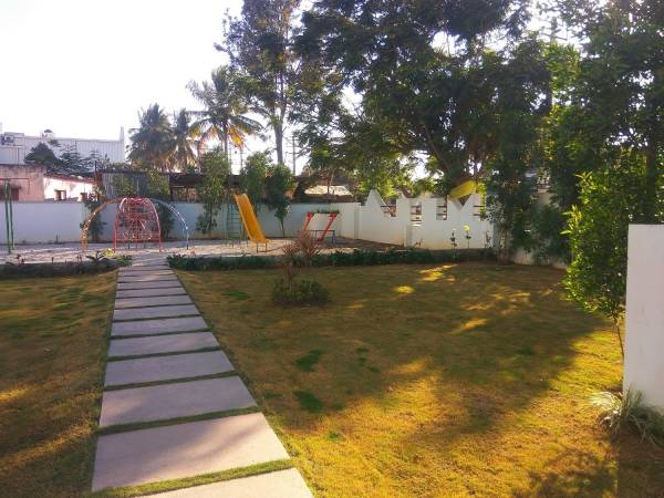  laurel Landscaped Gardens