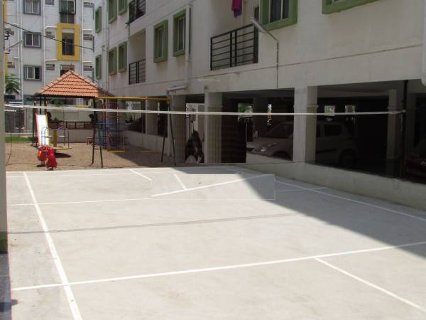 Children's play area maple Children's play area