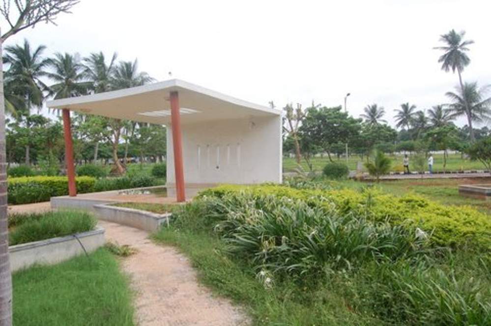  crest Images for Amenities of Legend Crest