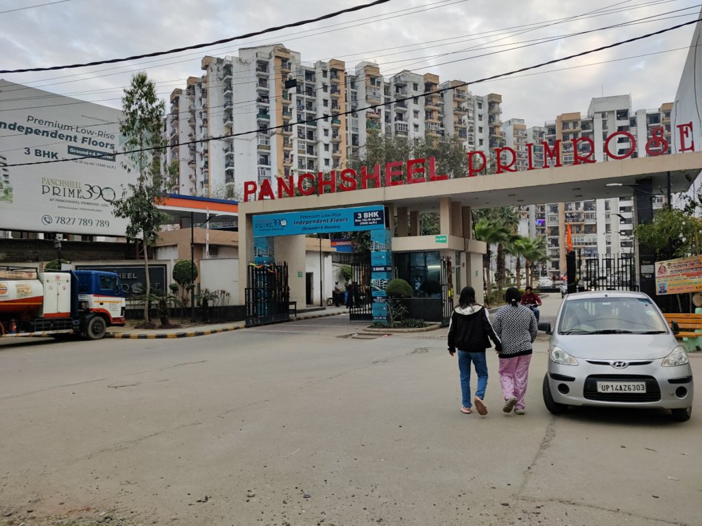  prime 390 Gated Community