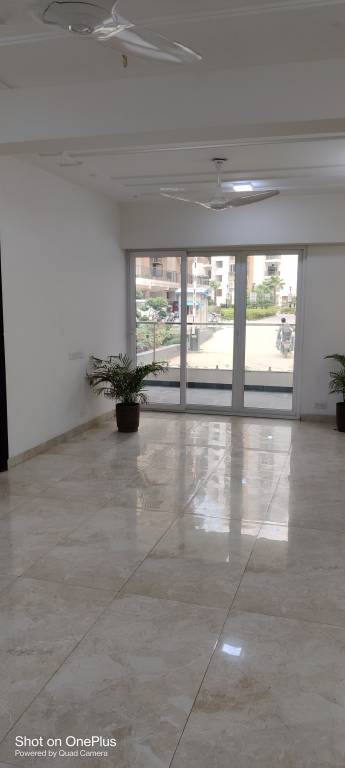  prime 390 Living Area