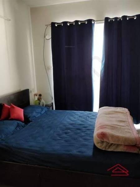 Bedroom humming-bees Bedroom