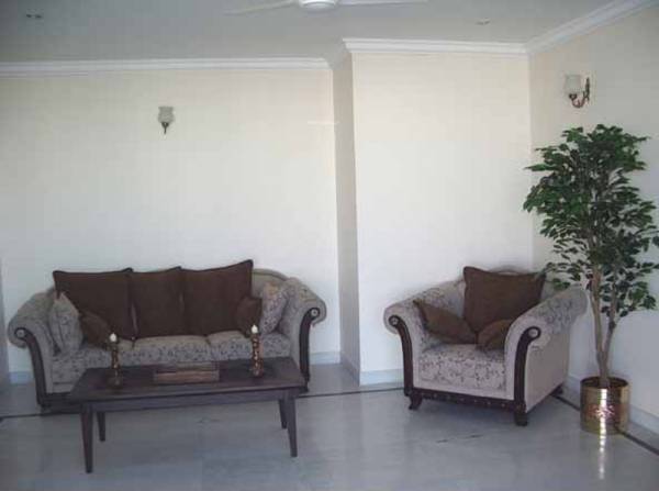  diamond-district Living Area