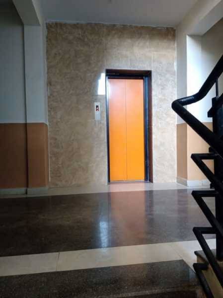 Lift Available residency Lift Available