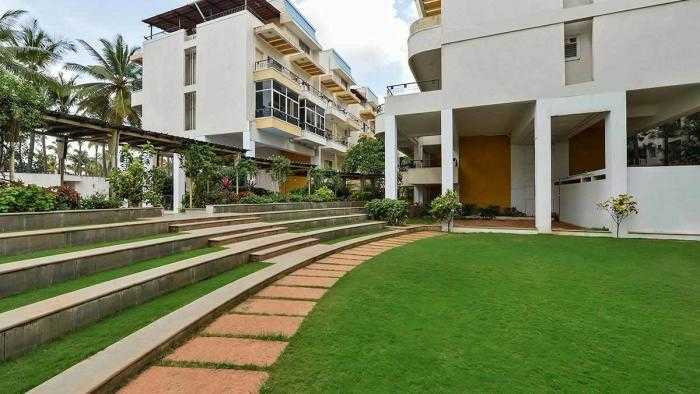 dwellington Landscaped Gardens