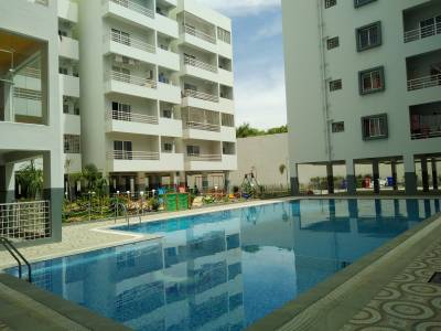  greens Swimming Pool