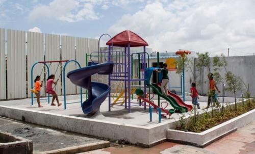  lakevista Children's play area