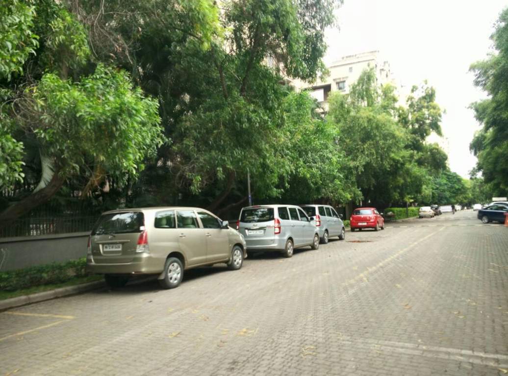  ssliver woods Car Parking