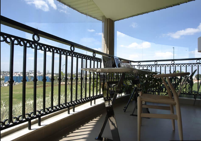 hill crest Balcony