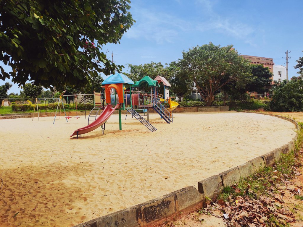 green cascade Children's play area