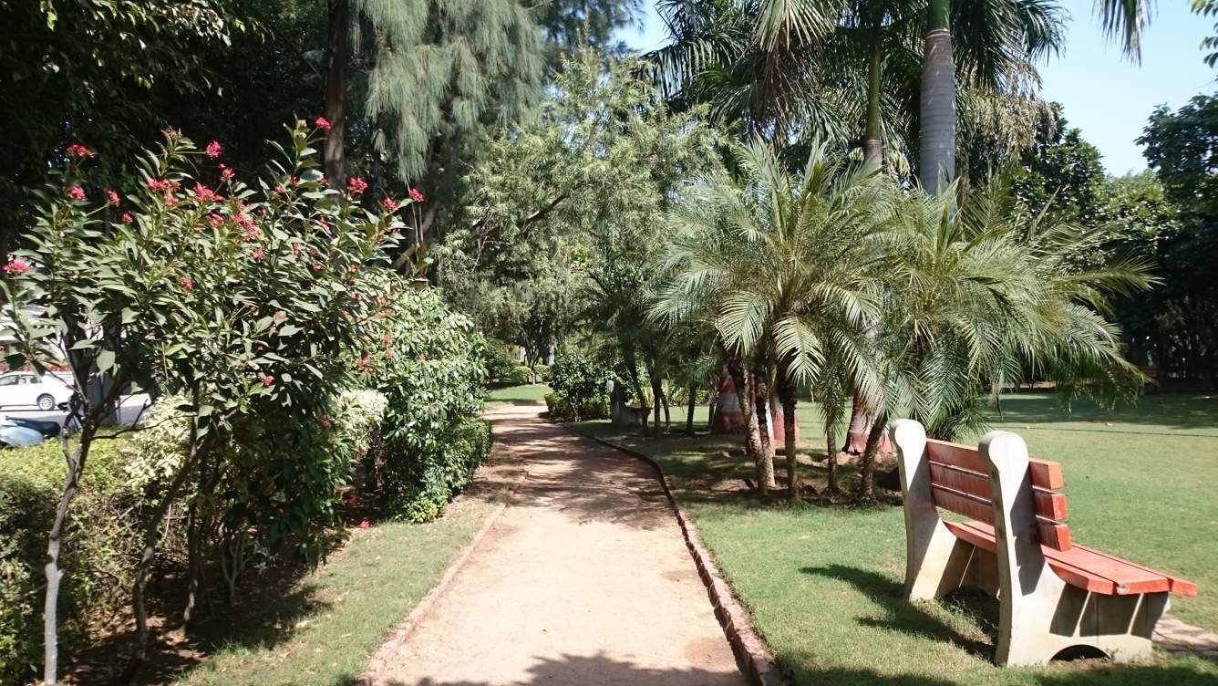  exclusive floors Jogging Track