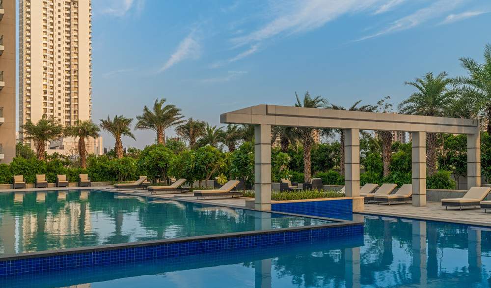  exclusive floors Swimming Pool