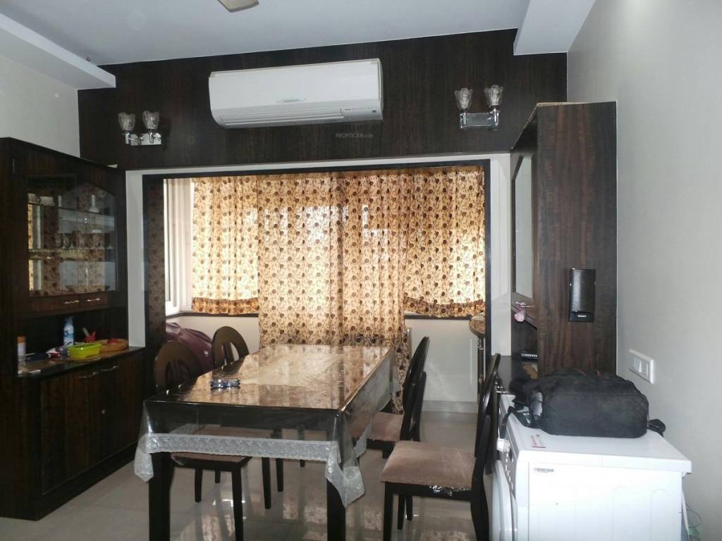  meridian Dining Area