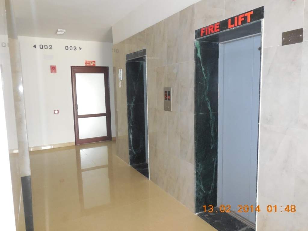  gardens Lift Available