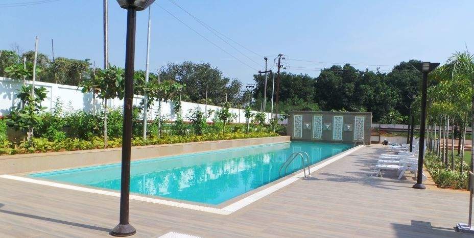  gardens Swimming Pool