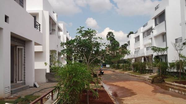  bloomfield-elation-villas Internal Roads