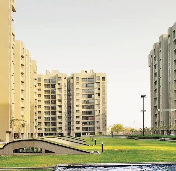  parisar-ii Elevation