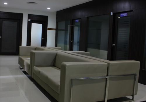  apr-pranav-antilia Waiting Lounge